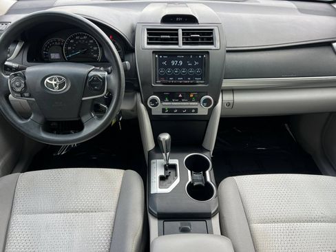Used 2012 Toyota Camry LE FWD image 13