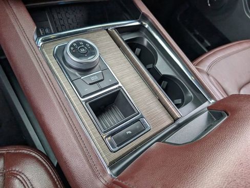 Used 2024 Ford Expedition Limited image 24