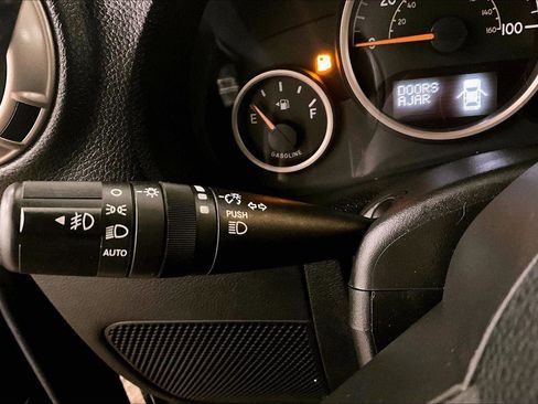 Used 2016 Jeep Wrangler 75th Anniversary image 31