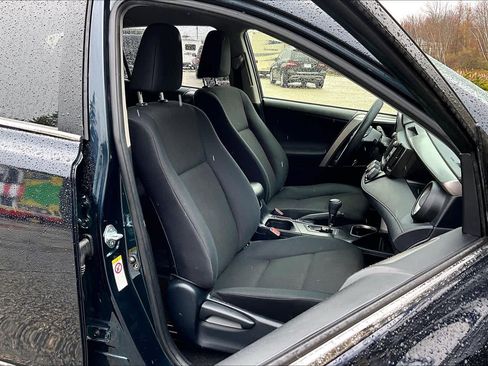 Used 2018 Toyota RAV4 LE w/ All Weather Liner Package AWD/4WD image 8