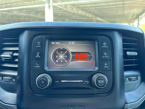 Used 2022 RAM 2500 Tradesman w/ Chrome Appearance Group image 18