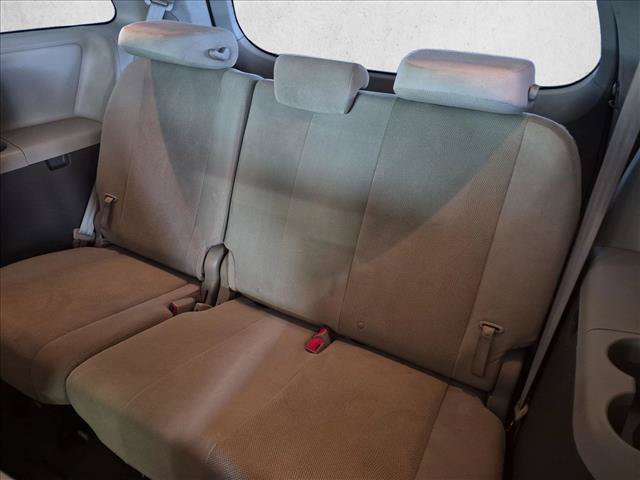 Used 2013 Toyota Sienna L FWD image 18