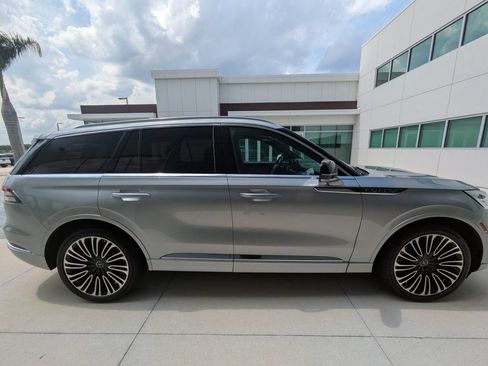 Certified 2024 Lincoln Aviator Black Label w/ Dynamic Handling Package AWD/4WD image 5