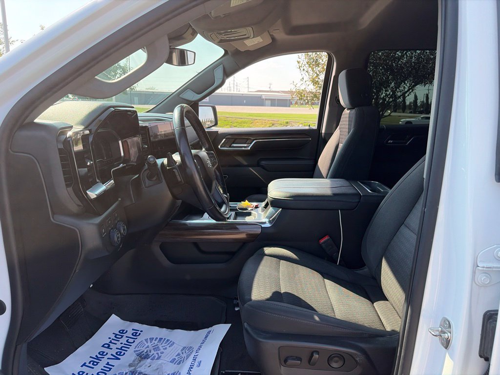 Used 2023 Chevrolet Silverado 1500 RST AWD/4WD image 42