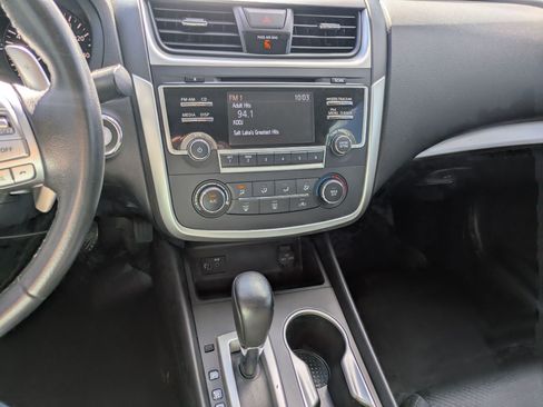 Used 2017 Nissan Altima 2.5 SR w/ Midnight Edition Package FWD image 26