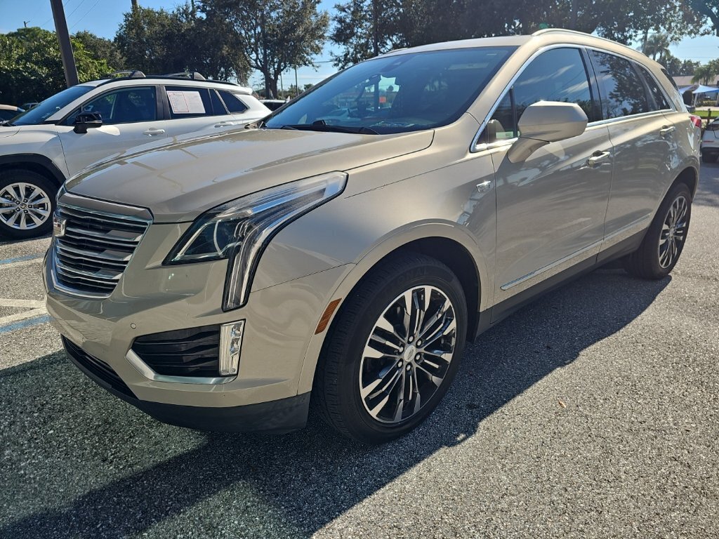 Used 2017 Cadillac XT5 Premium Luxury w/ LPO, Wheel Lock Package FWD image 3
