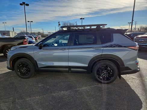 New 2026 Mitsubishi Outlander Trail Edition image 7