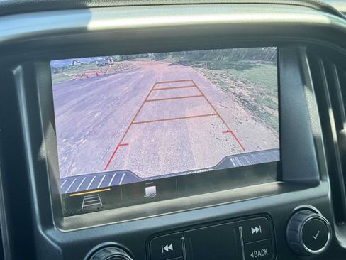 Used 2022 Chevrolet Colorado ZR2 AWD/4WD image 12