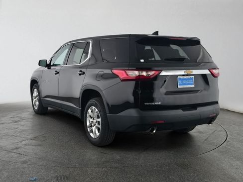Used 2021 Chevrolet Traverse LS w/ LPO, Cargo Package FWD image 5