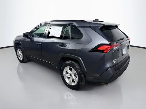 Certified 2021 Toyota RAV4 LE AWD/4WD image 5