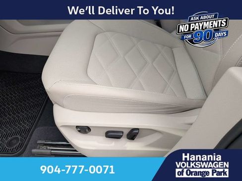 Used 2026 Volkswagen Atlas SE FWD image 23