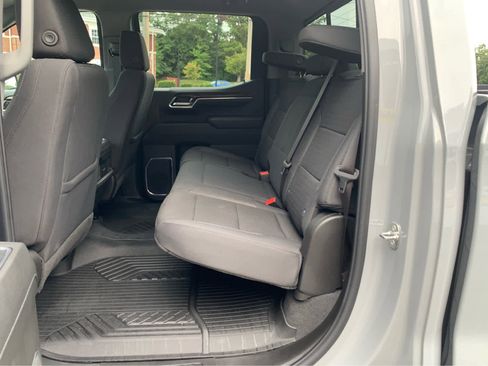 Used 2024 Chevrolet Silverado 1500 LT Trail Boss w/ Convenience Package II image 22