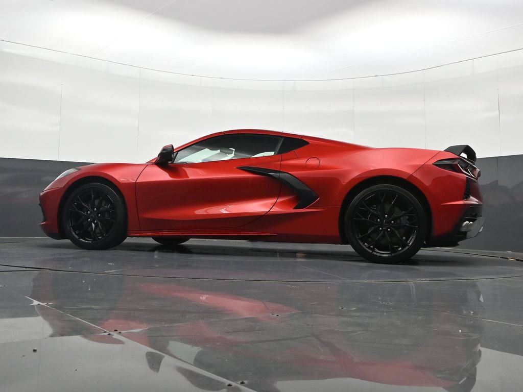 Used 2024 Chevrolet Corvette Stingray Coupe RWD image 40