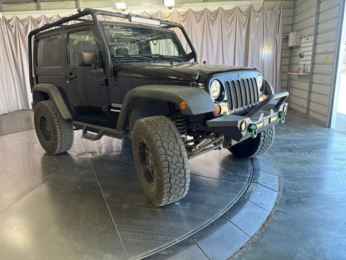 Used 2012 Jeep Wrangler Sport AWD/4WD image 3