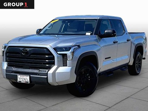 Used 2023 Toyota Tundra SR5 w/ SR5 Convenience Package AWD/4WD image 1