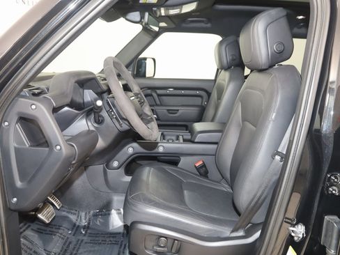 Used 2023 Land Rover Defender 110 V8 image 12