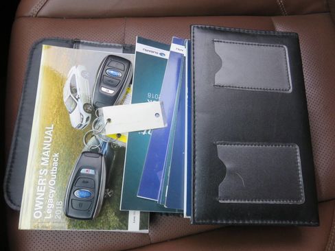 Used 2018 Subaru Outback 2.5i Touring image 37