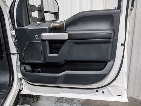 Used 2022 Ford F250 Lariat w/ Lariat Ultimate Package image 46