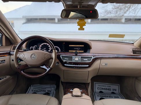 Used 2013 Mercedes-Benz S 550 S 550 4MATIC Sedan 4D image 22