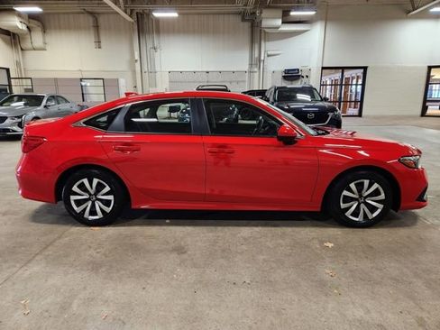 Used 2023 Honda Civic LX image 2