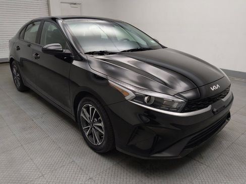 Used 2024 Kia Forte LXS image 13
