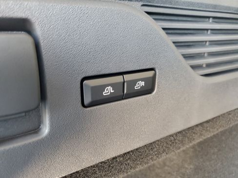 New 2026 Lincoln Nautilus Premier w/ Equipment Group 102A image 33