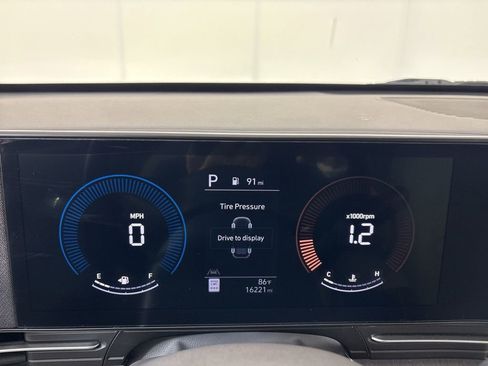 Used 2024 Hyundai Kona SEL image 28