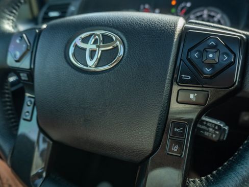 Used 2024 Toyota 4Runner TRD Off-Road Premium w/ Moonroof Package AWD/4WD image 31