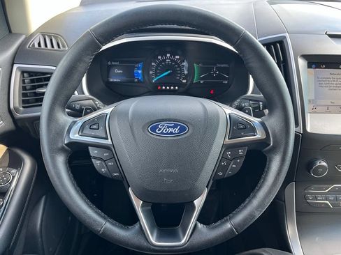 Used 2019 Ford Edge SEL AWD/4WD image 16