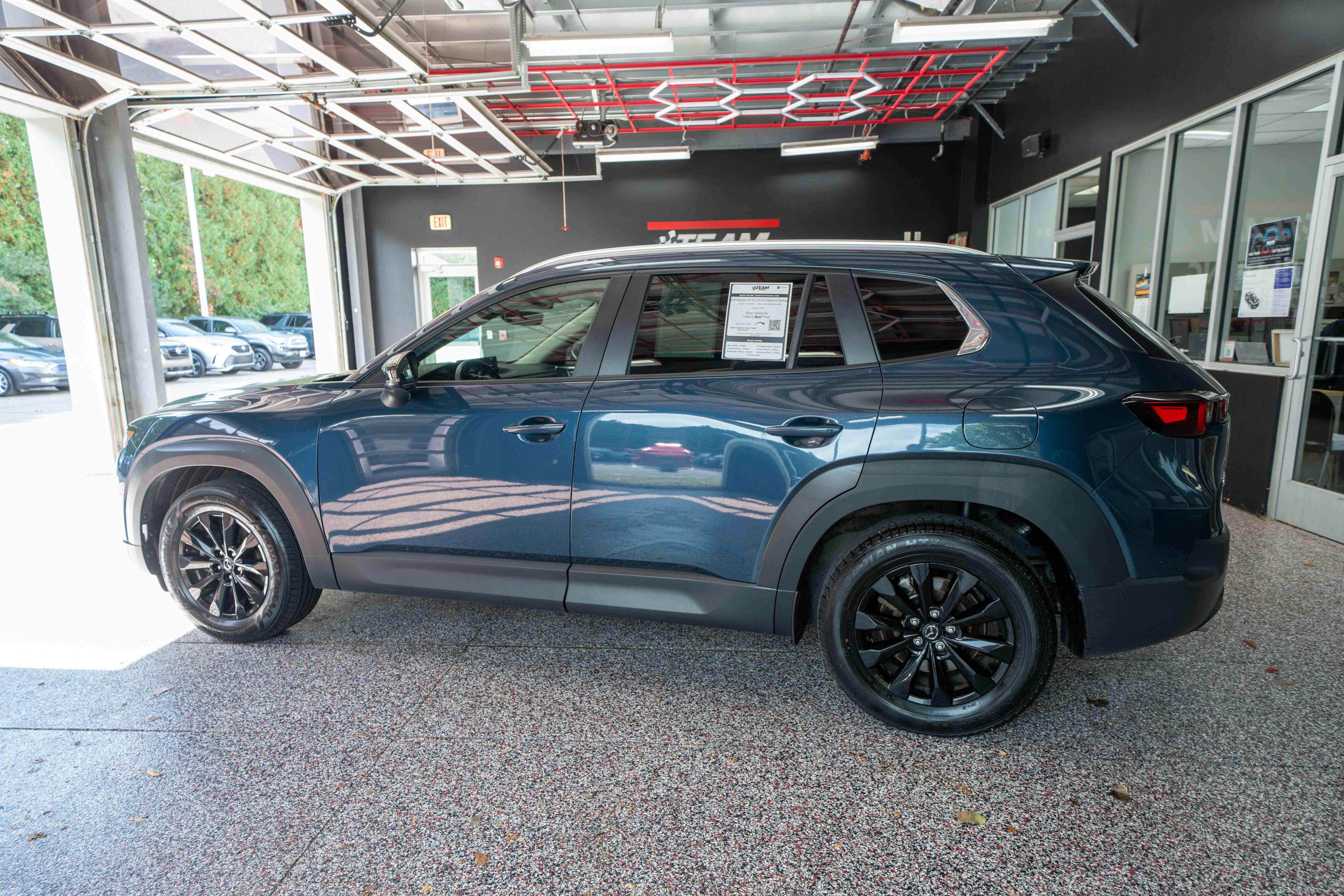 Used 2025 MAZDA CX-50 AWD 2.5 S w/ Preferred Package image 2
