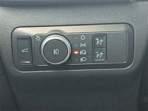 Used 2020 Ford Escape SEL image 28