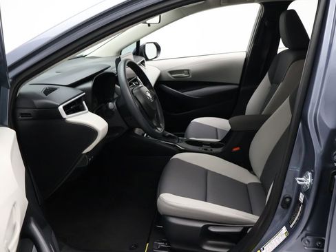 Certified 2025 Toyota Corolla LE image 14