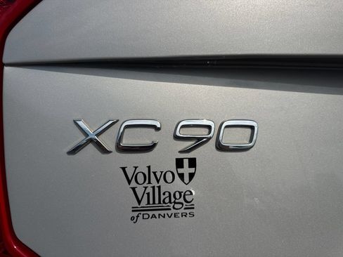 Certified 2023 Volvo XC90 T8 Plus AWD/4WD image 10