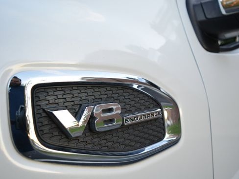 Used 2017 Nissan Titan SL image 18