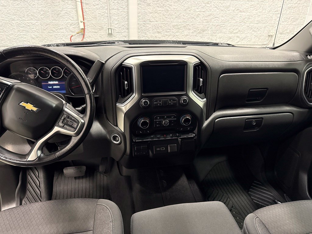 Used 2021 Chevrolet Silverado 1500 LT AWD/4WD image 19