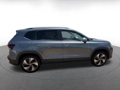 Used 2026 Volkswagen Taos SE AWD/4WD image 15