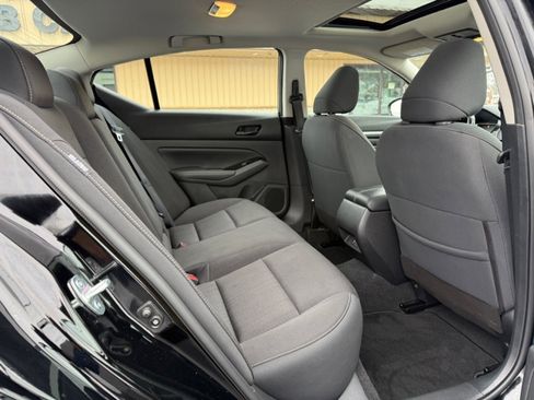 Used 2023 Nissan Altima 2.5 SV w/ SV Premium Package image 15