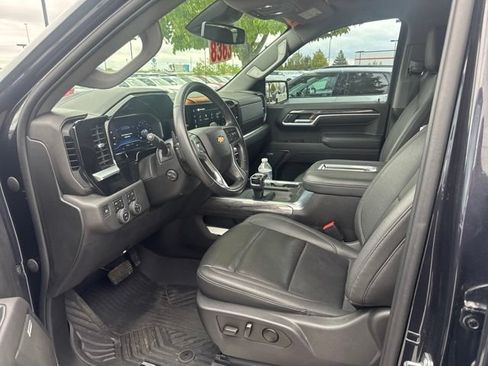Used 2022 Chevrolet Silverado 1500 LTZ AWD/4WD image 6