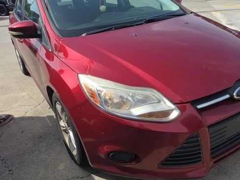 Used 2014 Ford Focus SE FWD image 41