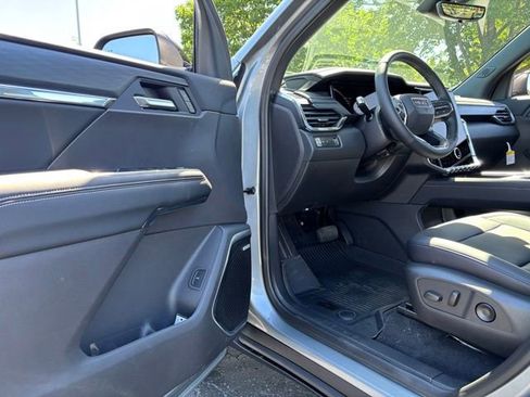 New 2026 GMC Acadia Elevation w/ Elevation Premium Package FWD image 18