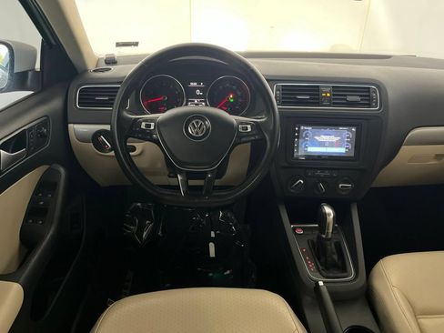 Used 2017 Volkswagen Jetta SE FWD image 30