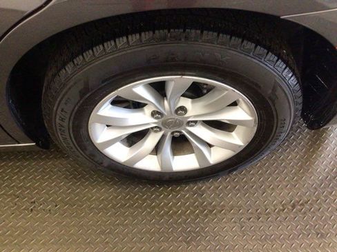 Used 2021 Chrysler 300 Touring RWD image 24