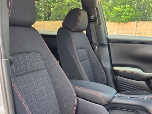 Used 2025 Honda HR-V Sport image 30