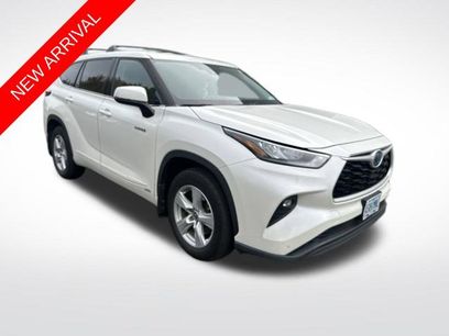 Used 2020 Toyota Highlander LE
