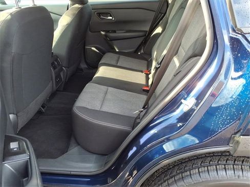 Used 2025 Nissan Rogue SV image 14