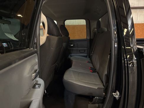 Used 2024 RAM 1500 Classic SLT AWD/4WD image 31