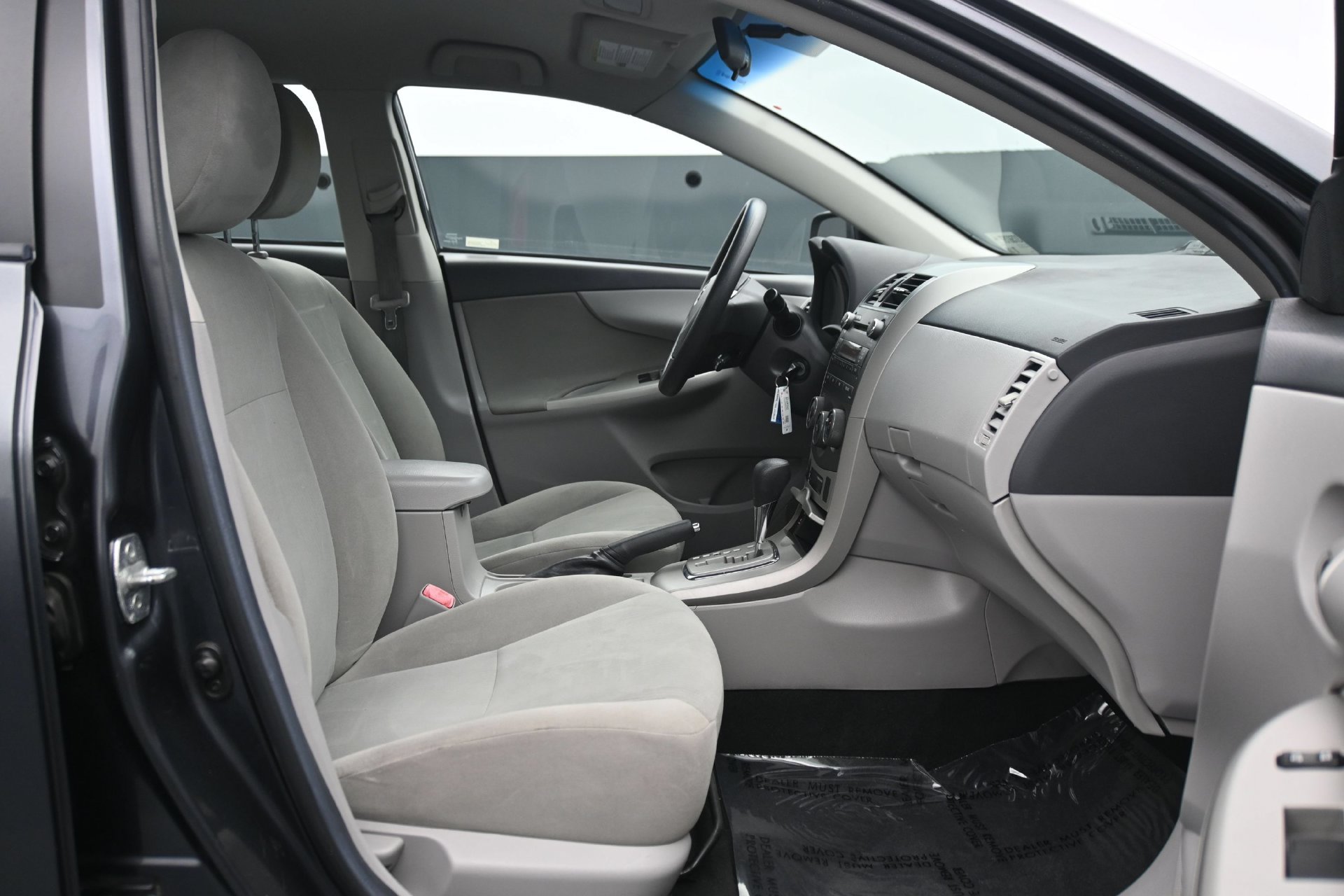 Used 2011 Toyota Corolla LE FWD image 13