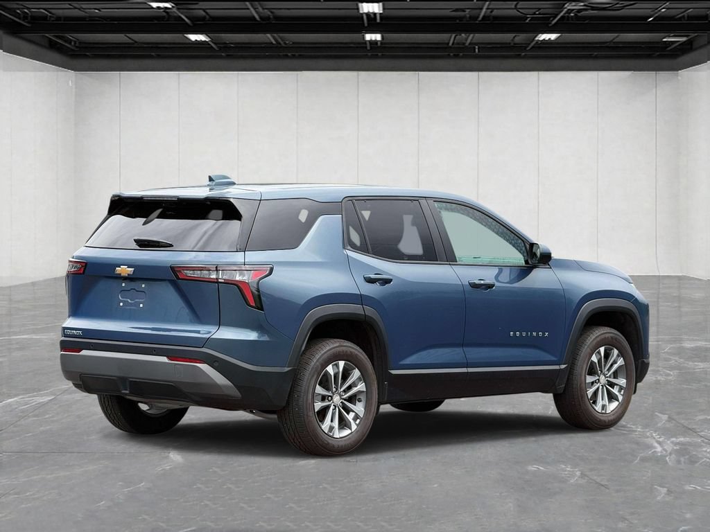 Used 2025 Chevrolet Equinox LT w/ Safety and Technology Package FWD image 5