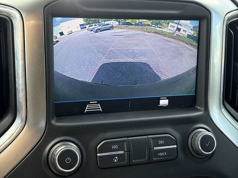 Used 2021 Chevrolet Silverado 1500 LT AWD/4WD image 14