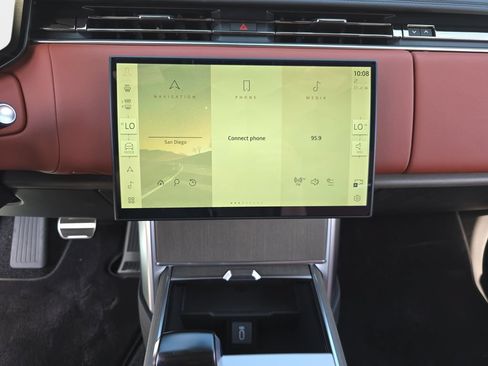 New 2026 Land Rover Range Rover SV AWD/4WD image 22